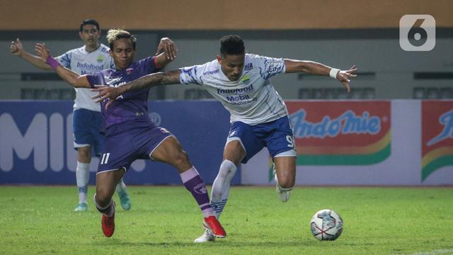 Persib Bandung Bungkam Persita Tangerang 2-1