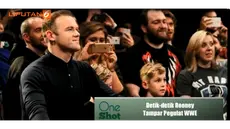Tidak hanya menonton, Rooney bahkan berani menampar bintang WWE, Wade Barrett. Seperti apa kejadiannya? Simak di video ini
