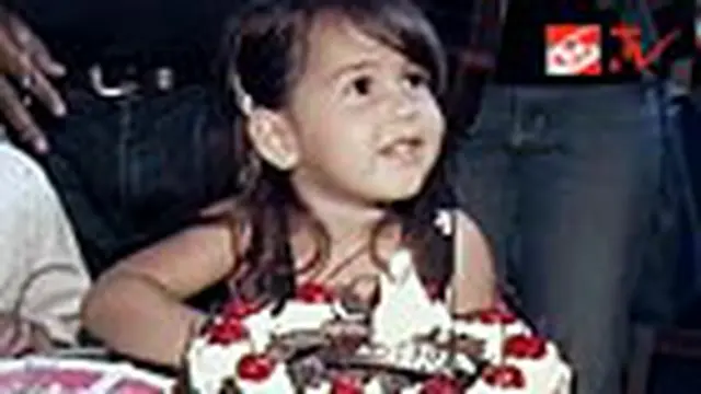 Sandy Rayakan Ultah di Lokasi Syuting