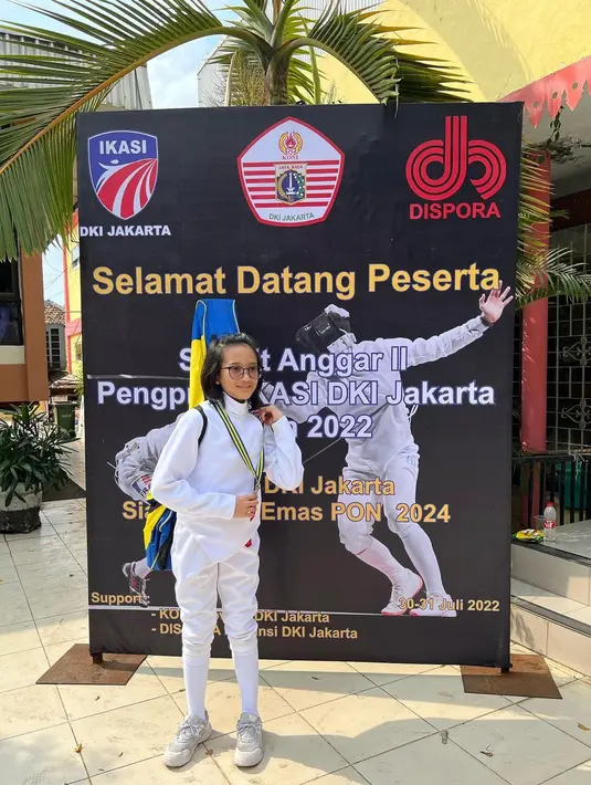 "Saya mendapatkan sistem pendukung terbaik yang pernah saya dapatkan... Terima kasih telah membuat ini terjadi... Aku akan terus berjalan.. sampai aku dalam kondisi terbaik 🙏❤️❤️," tulis abbeyabiela dalam salah satu unggahannya. [Instagram/artikasaridevi]