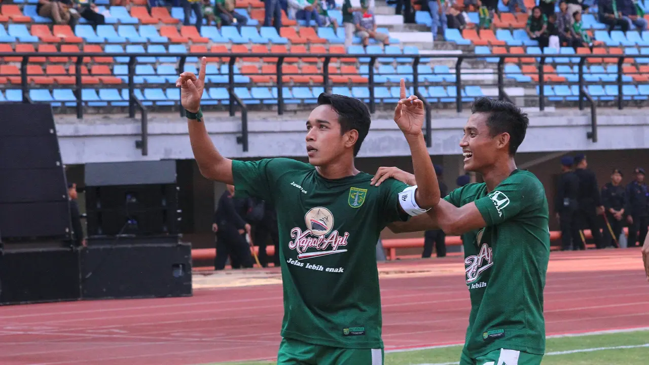 Gelandang subur Persebaya Surabaya, Misbakus Solikhin terpaksa absen di babak 8 besar Liga 2.