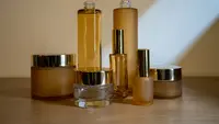Kebanyakan Skincare Bikin Muka Kusam? Ini Penyebab dan Cara Mengatasinya