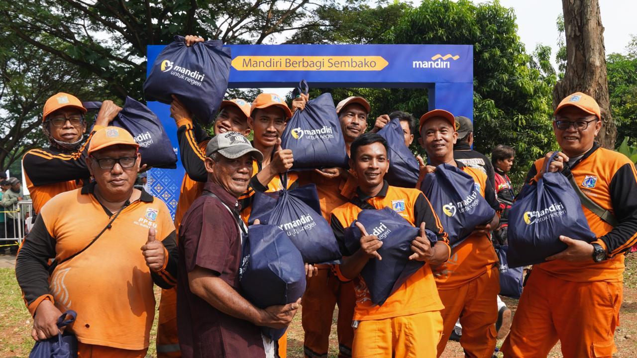 Peringati Hari Kebangkitan Nasional, Bank Mandiri Salurkan 28 Ribu Paket Sembako untuk Masyarakat