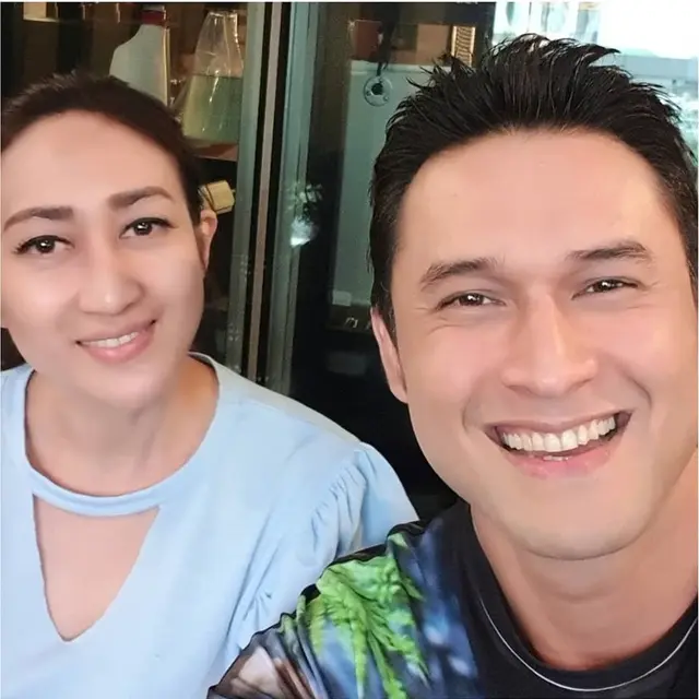 Helmalia Putri dan Indra Bruggman