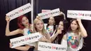"Kami bangga dan senang bisa tampil di sebuah tempat yang punya makna mendalam," ujar Red Velvet. (Foto: instagram.com/redvelvet.smtown)