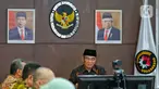 Menko PMK Muhadjir Effendy memimpin jalannya Rapat Tingkat Menteri Evaluasi Pelaksanaan Ibadah Haji 1444 H di Kantor Kemenko PMK, Jakarta, Selasa (6/6/2023). (Liputan6.com/Angga Yuniar)