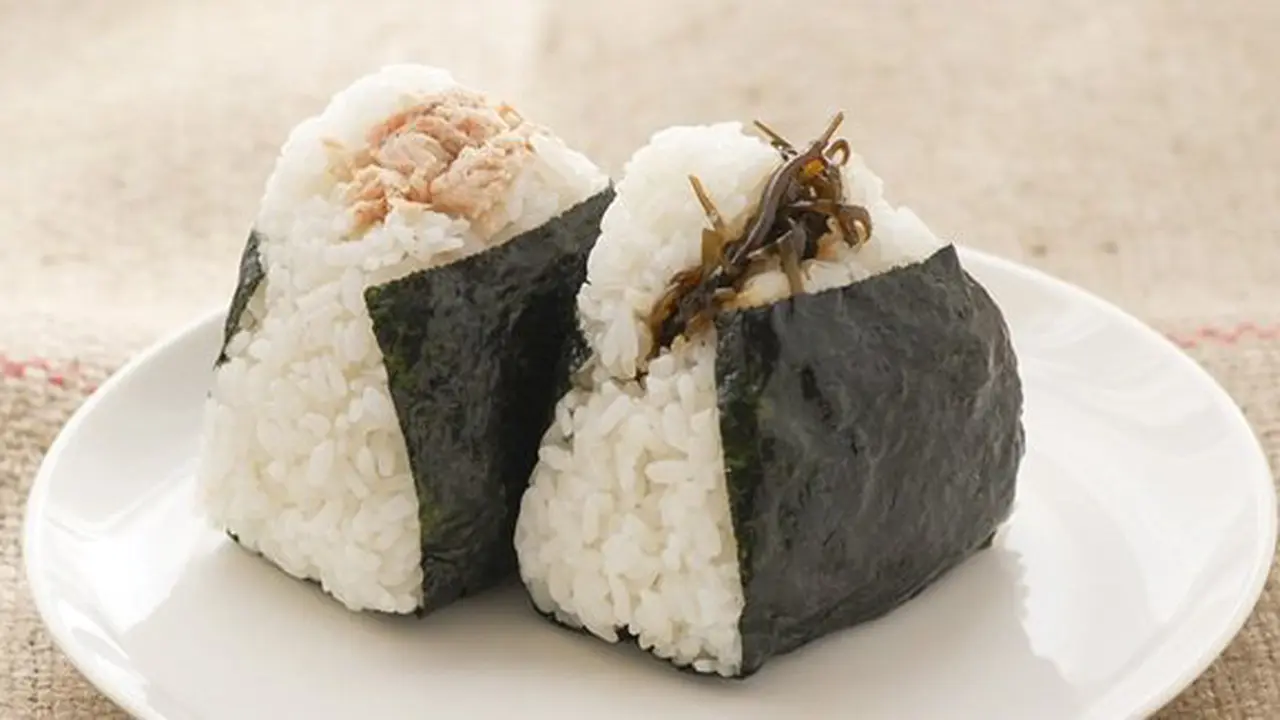 Nasi kepal/copyright Pixabay.com/sayama