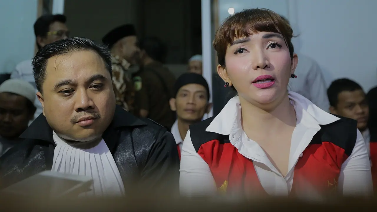 [Bintang] Roro Fitria