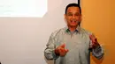 Mendikbud, Anies Bawesdan saat menyampaikan mengenai lintasan berisiko bagi siswa di Gedung Kemendikbud, Senayan, Jumat (13/3/2015). Mendikbud Anies Baswedan menuturkan, setiap laporan yang masuk segera ditindaklanjuti. (Liputan6.com/Yoppy Renato)