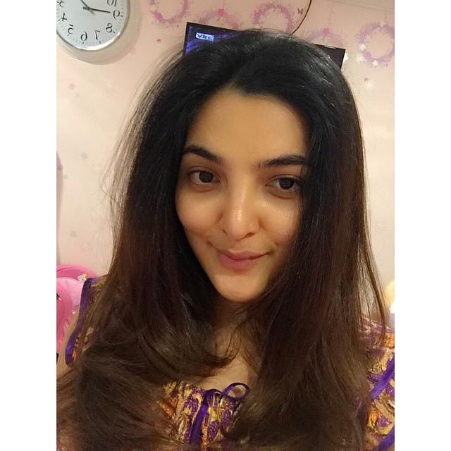 6 Pesona Ashanty Tanpa Polesan Makeup, Cantik Alami