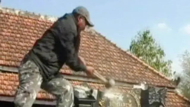 Diduga Sebarkan Ajaran Sesat, Pesantren Dikepung Warga