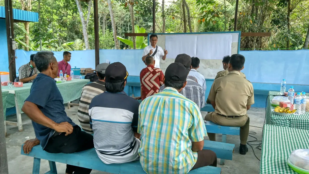 Petani karet berusaha lepas dari belenggu tengkulak (Rajana K/Liputan6.com)