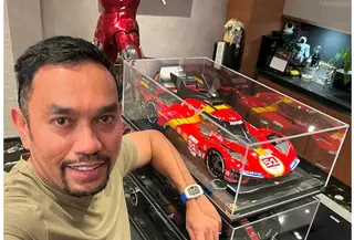 Patung Iron Man koleksi Ahmad Sahroni. [IG: @ahmadsahroni88]