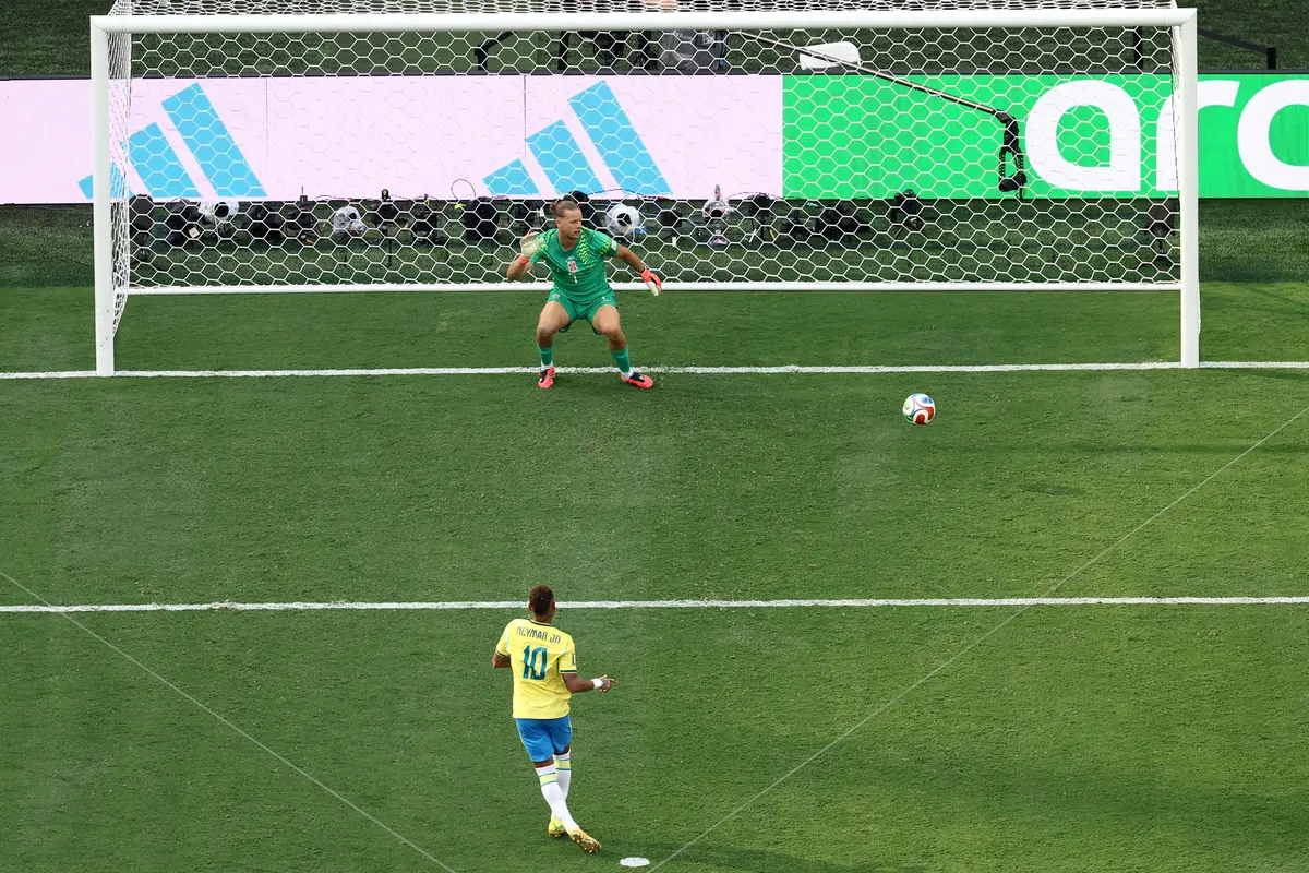 Neymar mengekskusi penalti saat melawan Norwegia di 16 besar Piala Dunia 2026