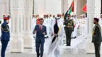 Presiden Jokowi saat disambut oleh Putra Mahkota Abu Dhabi Sheikh Mohammed bin Zayed Al Nahyan baru-baru ini (Dok.Instagram/@jokowi/https://www.instagram.com/p/B7PjNfSBJFg/Komarudin)