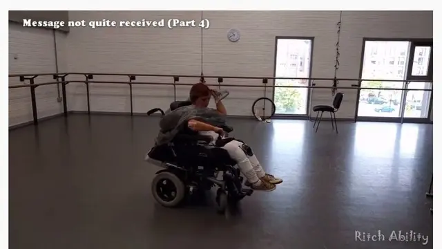 Ashleigh Ritchie, penyandang disabilitas celebral palsy mampu menari dari atas kursi rodanya
