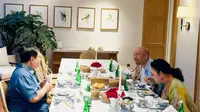 Prabowo Unggah Momen Berbuka Puasa Bareng Titiek Soeharto dan Didit
