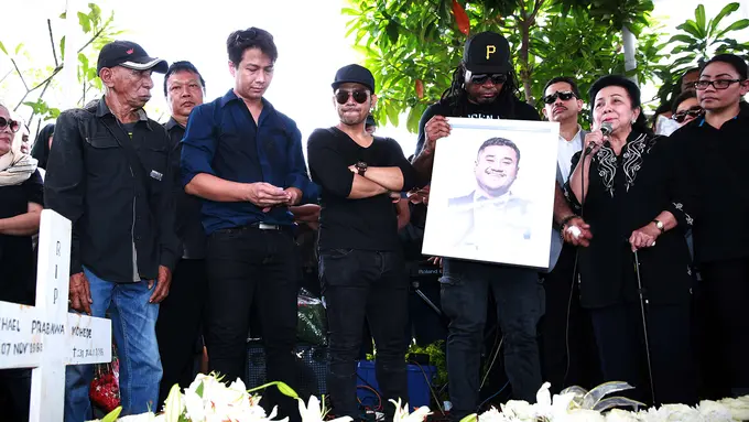 [Bintang] Mike Mohede