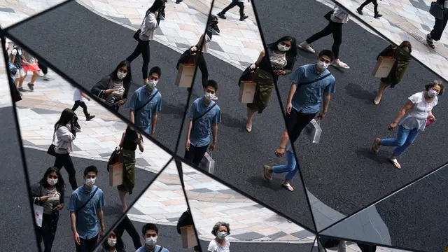 Aktivitas Warga Tokyo Saat Dilanda Cuaca Panas