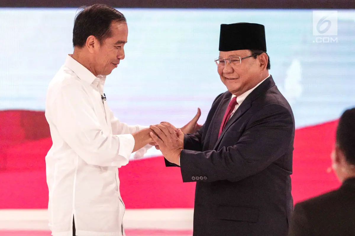 Keakraban Jokowi dan Prabowo Usai Debat Kedua Pilpres