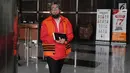 Mantan Anggota DPRD ‎Sumatera Utara, Ferry Suando Tanuray Kaban usai menjalani pemeriksaan di Gedung KPK, Jakarta, Selasa (19/2). Ferry diperiksa sebagai tersangka kasus suap yang menjerat mantan Gubernur Sumut Gatot Pujo Nugroho (Merdeka.com/Dwi Narwoko)