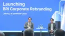 Komisaris Utama PT Bank Rakyat Indonesia (Persero) Tbk, Kartika Wijoatmodjo (kiri); dan Direktur Utama PT Bank Rakyat Indonesia (Persero) Tbk, Hery Gunardi saat memberi keterangan terkait Launching BRI Corporate Rebranding, di Menara BRIlian Jakarta, Selasa (16/12/2025). (Kapanlagi.com/Budy Santoso)
