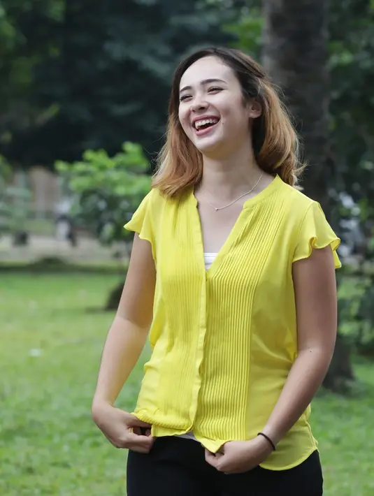 Sebelumnya, pasangan ini juga tengah menjalin kisah cinta. Hubungan pertama itu kandas, dan lima tahun kemudian cinta keduanya kembali tumbuh. Hubungan keduanya juga telah mendapat restu dari keluarga masing-masing. (Bambang E. Ros/Bintang.com)