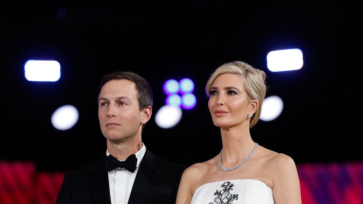 6 Potret Anggun Ivanka Trump Tiru Gaya Audrey Hepburn di Pesta Pelantikan Presiden Donald Trump