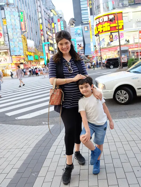 (Instagram/carissa_puteri)