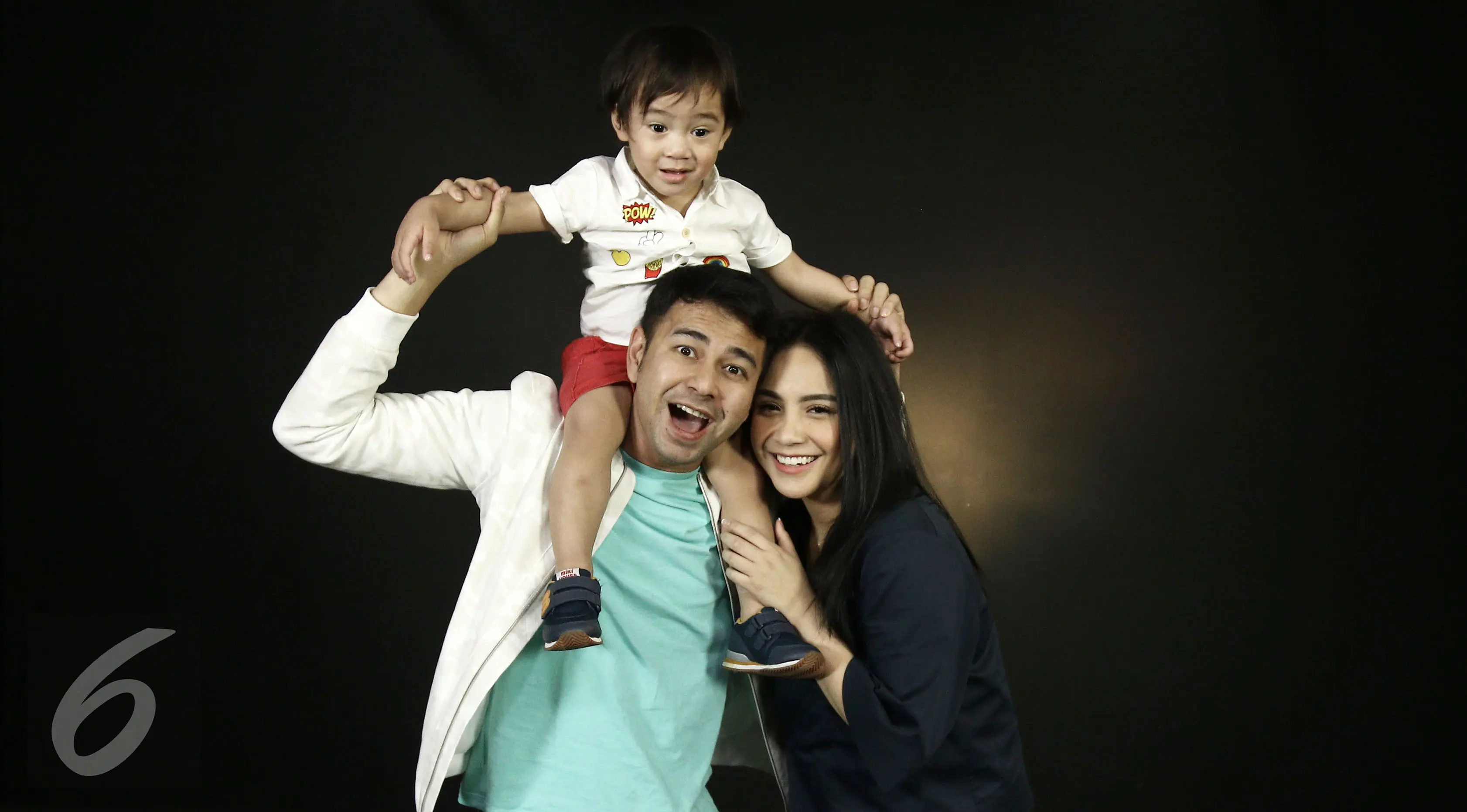 Raffi Ahmad, Nagita Slavina dan Rafathar. (Herman Zakharia/Liputan6.com)