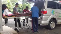 Jasad RZ, korban tawuran di Bandar Lampung saat akan dibawa ke rumah duka. Foto : (Humas Polresta Bandar Lampung)