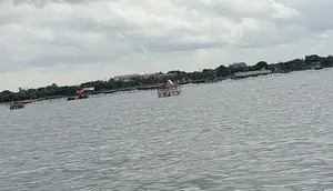 Pemagaran laut di Kabupaten Tangerang, Banten. (Liputan6.com/ Pramita Tristiawati)