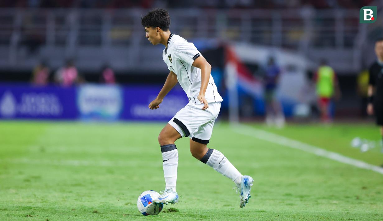 Meski laga berakhir tanpa gol, namun Adrian tampil mencolok sejak masuk sebagai pemain pengganti di menit ke-60 menggantikan Stefano Lilipaly. (Bola.com/Abdul Aziz)