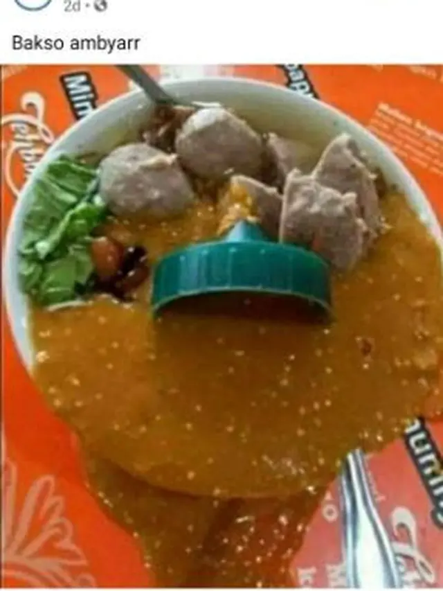 6 Momen Orang Gagal Makan Ini Bikin Ikut Kesal Sekaligus Sedih