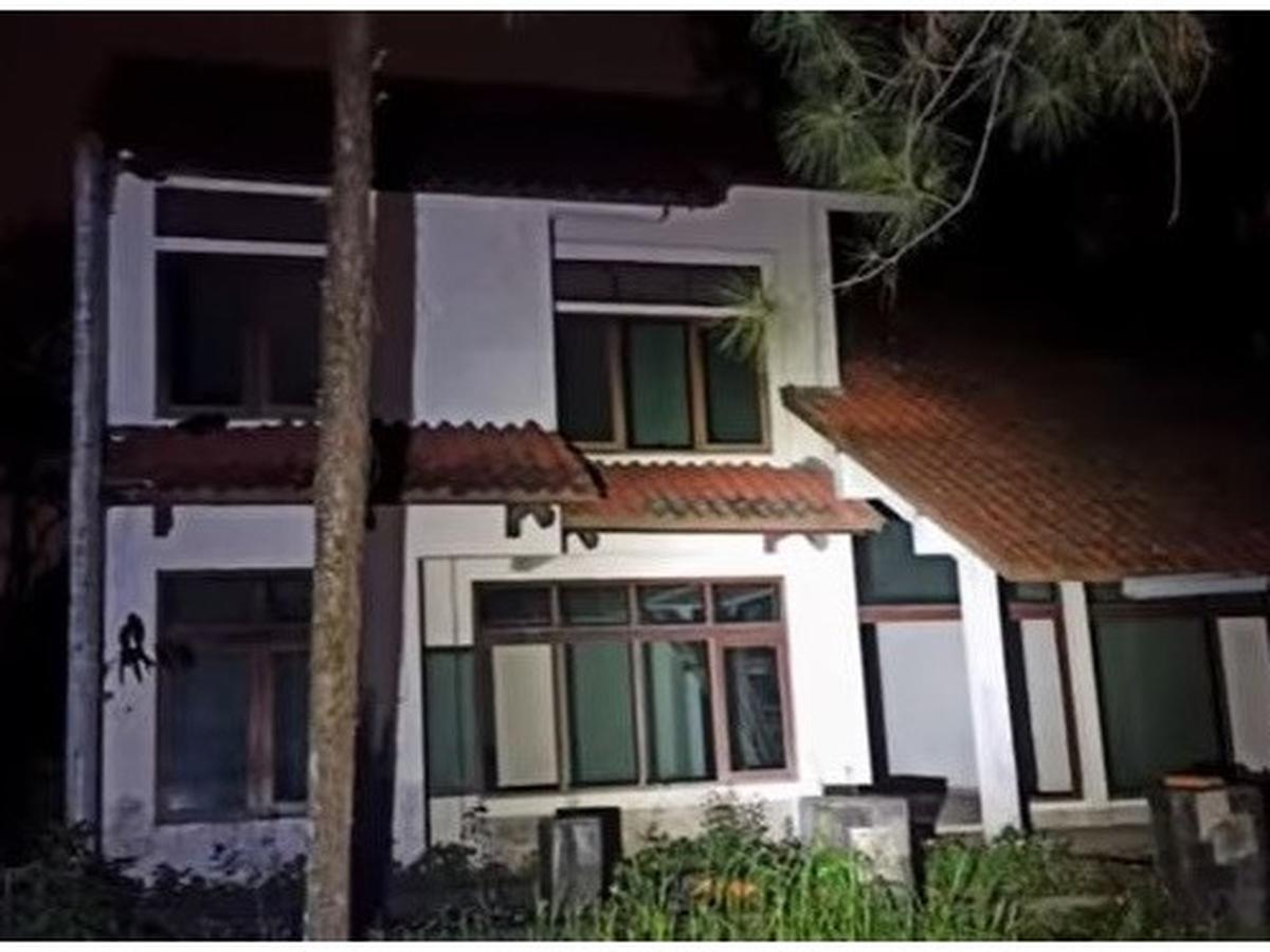 Bikin Merinding Ini 7 Potret Rumah Artis Yang Terbengkalai Selama 15 Tahun Hot Liputan6 Com