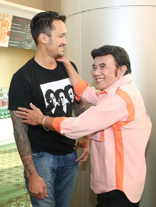 Selain itu, Rhoma mengaku bahwa terdapat beberapa bagian di film itu yang berhasil membuatnya tertawa terbahak-bahak, bahkan sampai perutnya terasa sakit. (Bambang E.Ros/Bintang.com)