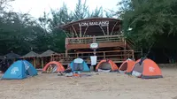 Lokasi camping di Pantai Lon Malang Sampang