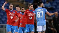 Para pemain Napoli merayakan gol ke gawang Lazio pada laga Serie A di Olimpico, Roma, Kamis (4/2/2016) dini hari WIB. (AFP/Alberto Pizzoli)