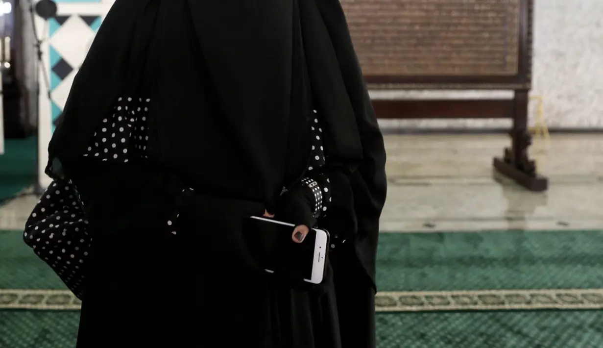 Rumah tangga Caisar dan Indadari tengah diproses di Pengadilan Agama. Kabar terbaru yang beredar, Caisar akan segera di jodohkan oleh pihak keluarganya dnegan wanita lain. Lantas seperti apa komentar istrinya, Indadari. (Adrian Putra/Bintang.com)