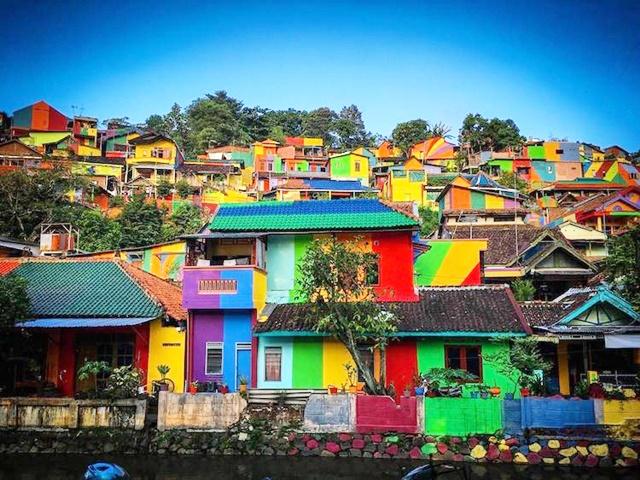 Kampung Pelangi di Semarang | Photo: Copyright mymodernmet.com