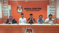 Ketua KPUD Kota Bogor Undang Suryatna menggelar konfrensi Pers (Liputan6.com/Achmad Sudarno)