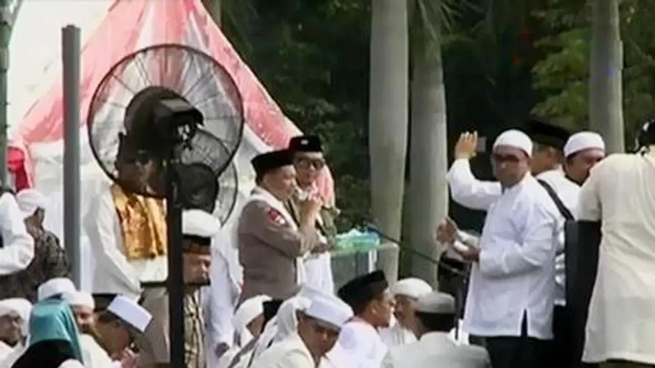 Di Atas Mimbar Kapolri Berjanji Usut Tuntas Kasus Ahok