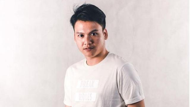 Ilham Smash Nikah Muda Karena Gosip Hamil Di Luar Nikah Showbiz Liputan6 Com