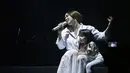 Gisella Anastasia dan Gempi duet di konser Dunia Lukas Graham. (Bambang E Ros/Fimela.com)