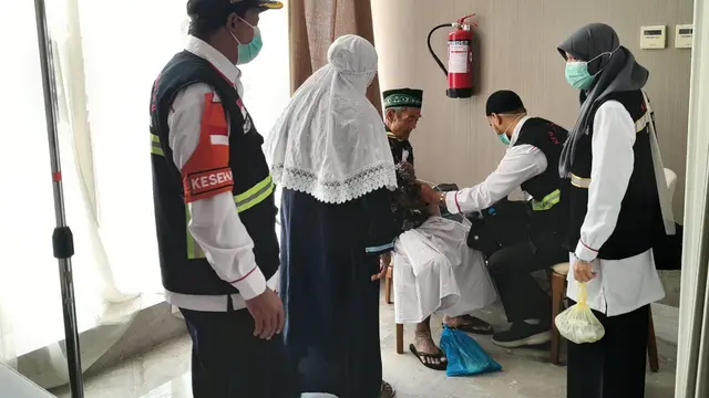 KKHI Makkah melakukan skrining dan identifikasi jemaah haji sakit yang bisa mengikuti layanan safari wukuf di Arafah. (FOTO: MCH PPIH ARAB SAUDI 2023)