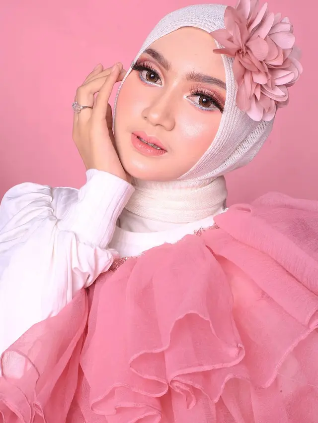 Gaya Pemotretan Jihan Audy Dalam Tema Serba Pink. (Sumber: jihanaudy123_real)