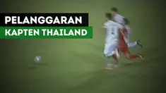 Kapten Thailand lolos dari pelanggaran dan kartu meski menyikut pemain Indonesia.