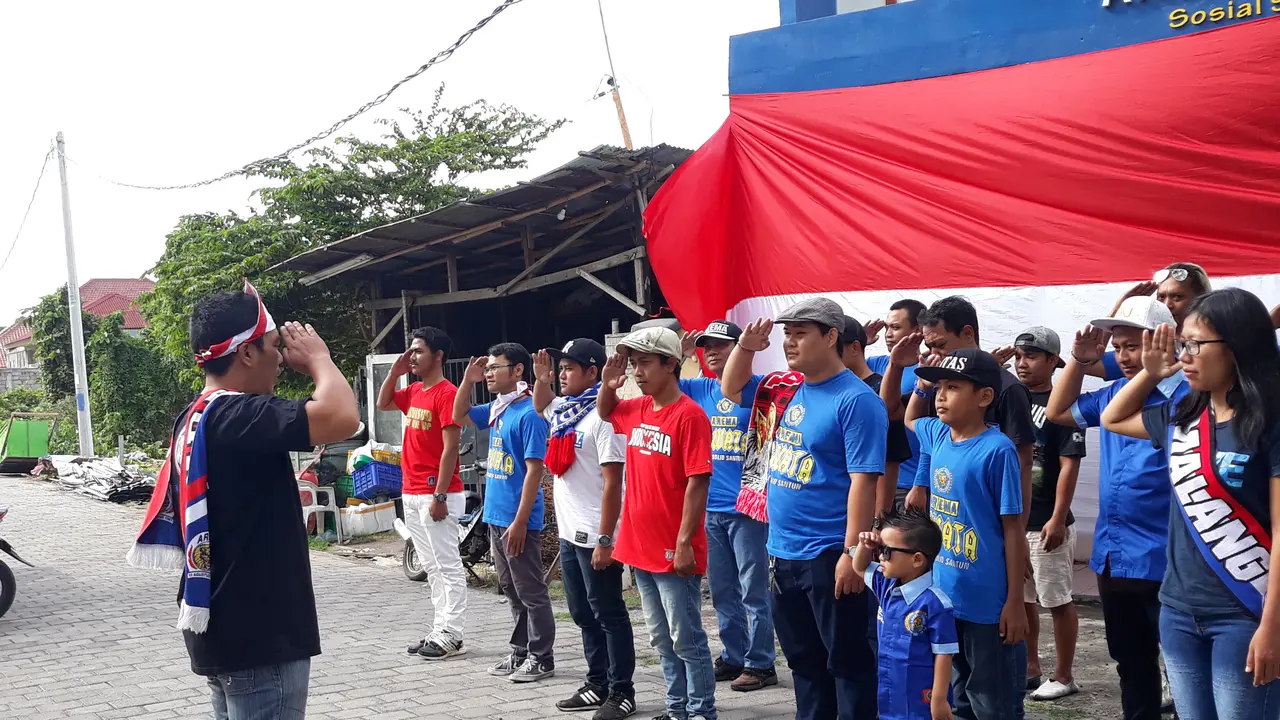 Cara suporter bola di bali rayakan hari kemerdekaan RI ke-74