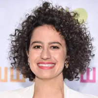 Ikal adalah potongan rambut yang paling cocok untuk rambut ikal dan bertekstur. Ini akan membuat gaya rambutmu lebih tahan lama, dalam keadaan naturalnya. Foto: Instyle.