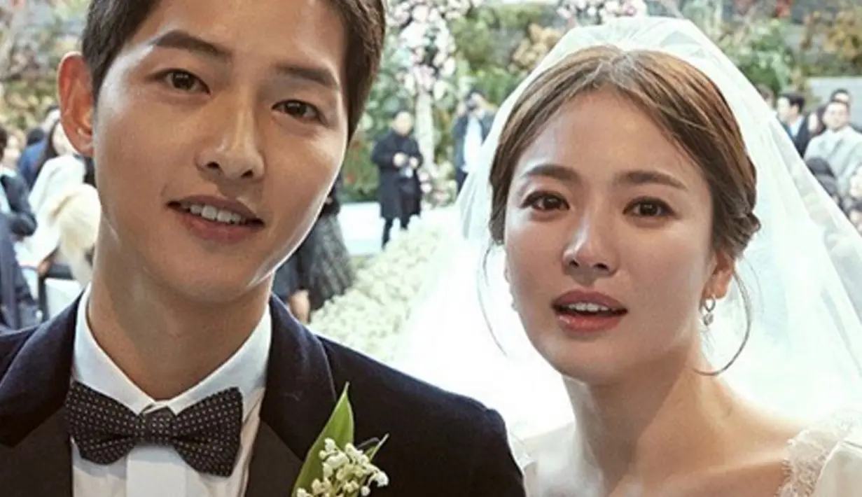 Bahtera rumah tangga Song Joong Ki dan Song Hye Kyo resmi berakhir pada hari ini (22/07/2019) (Liputan6.com/IG/songjoongkionly)